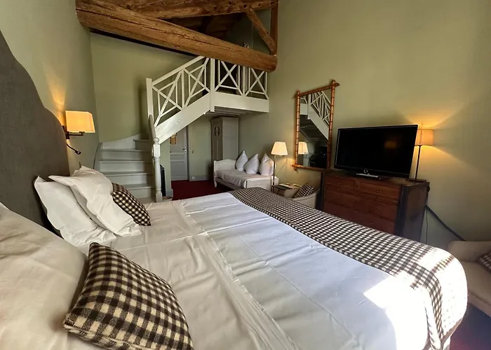 Le Mas De Peint - Hotel Et Restaurant