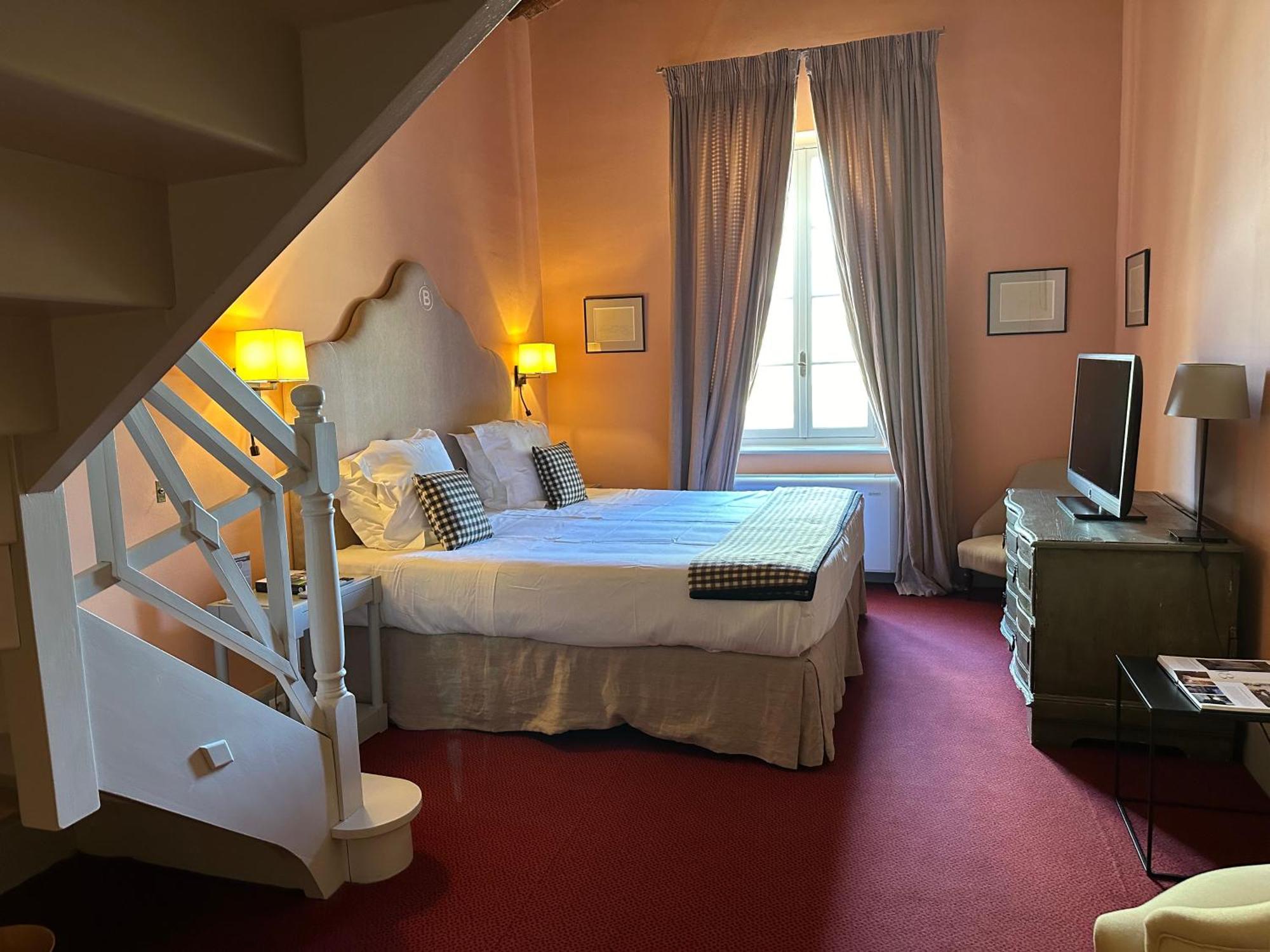 Hotel De Peint - Et Restaurant