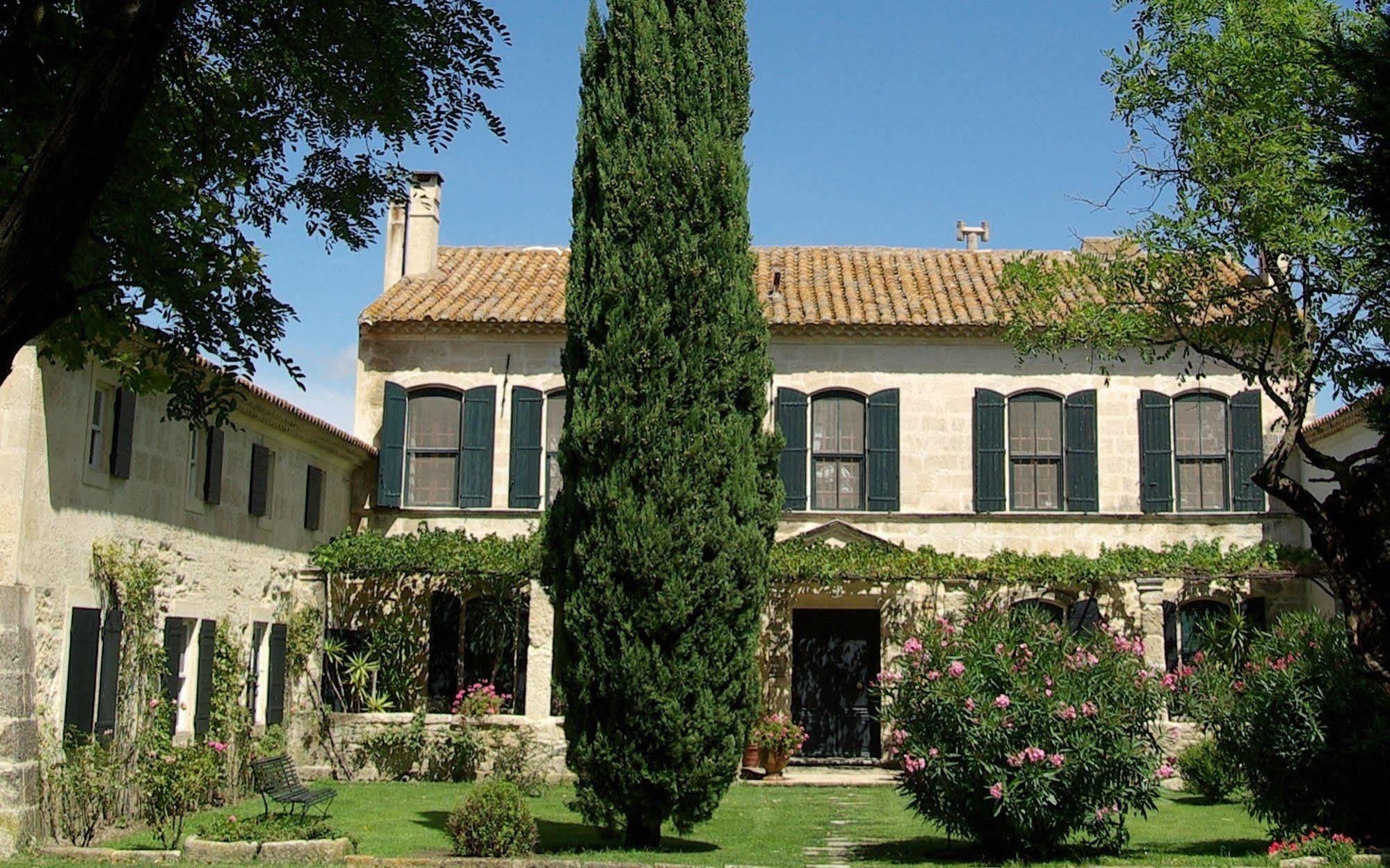De Peint - Et Restaurant 5* Arles